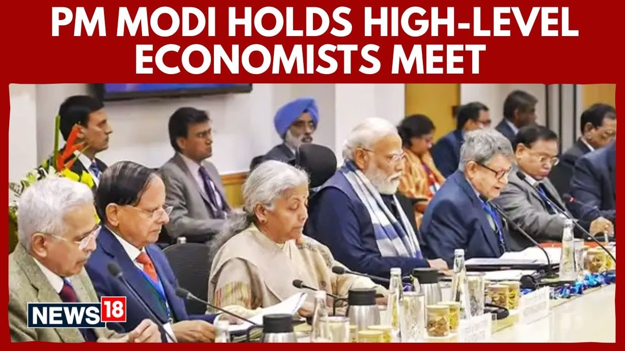 PM Modi Chairs High-Level Meeting With Top Economists At NITI Aayog Delhi | N18V