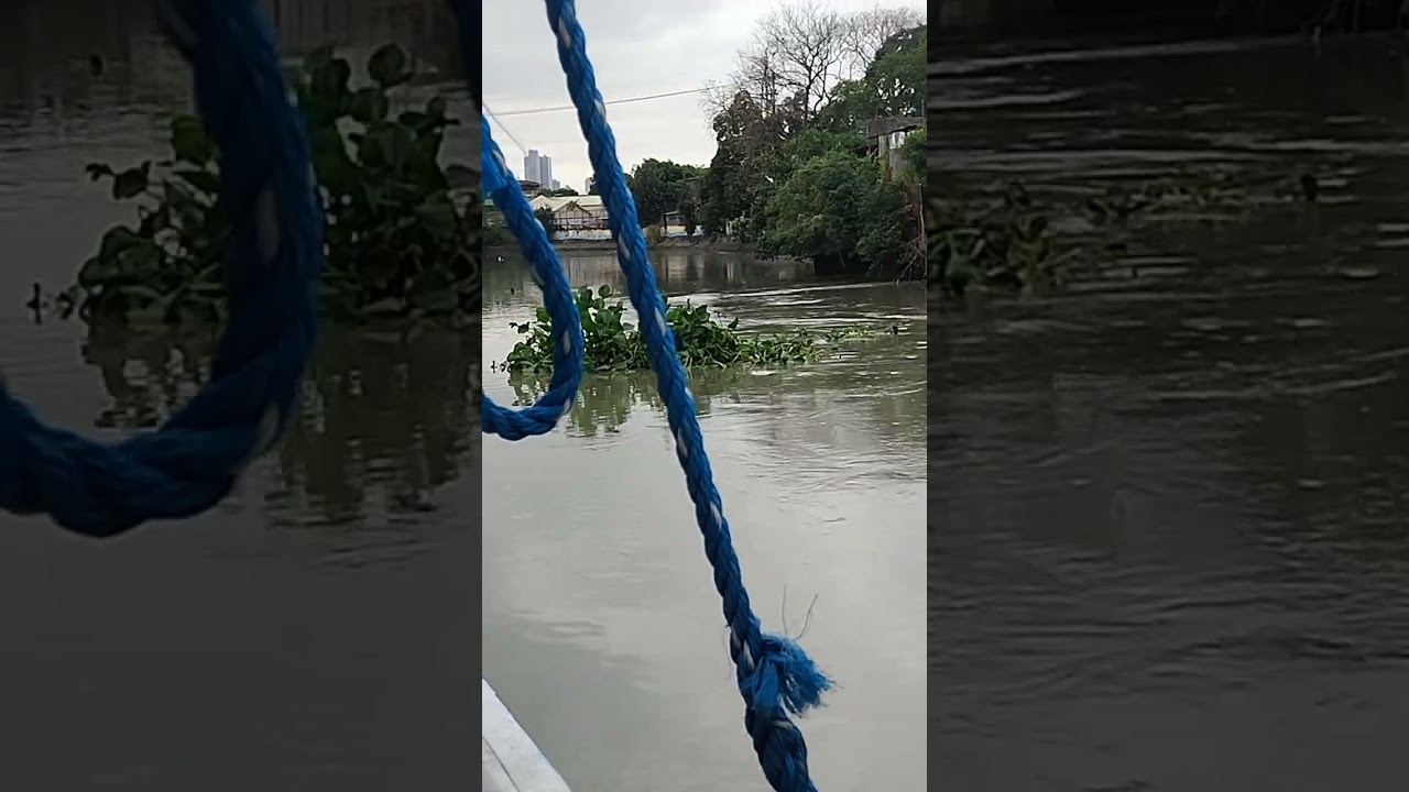 Il fiume Pasig en el centro de Manila i Filipinas es navigabil para cargo i passegeiros 2026