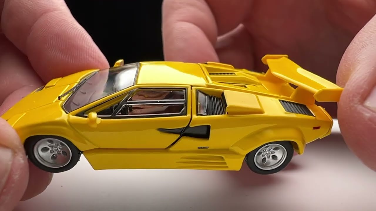 New 1/64 Scale Lamborghini Countach's