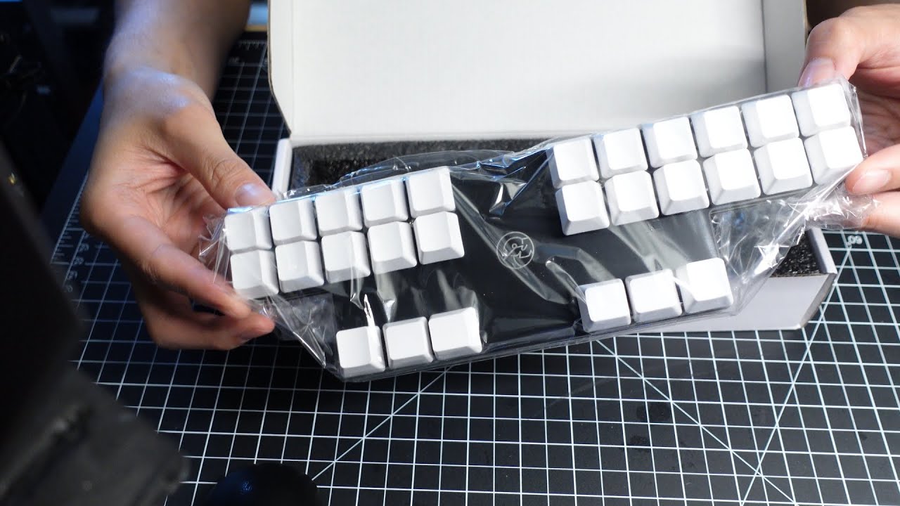 StenoKeyboards Uni v4 Unboxing + Sad Typing Test