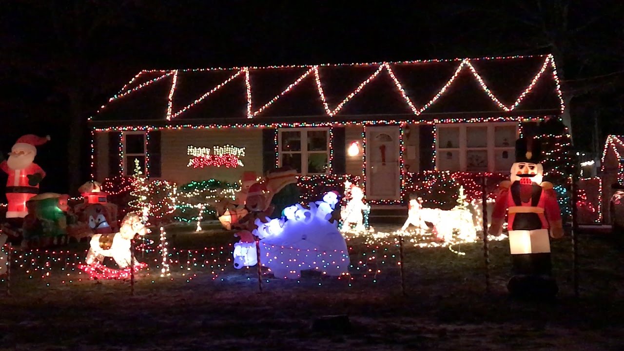 5 Great Holiday Light Displays on Cape Cod