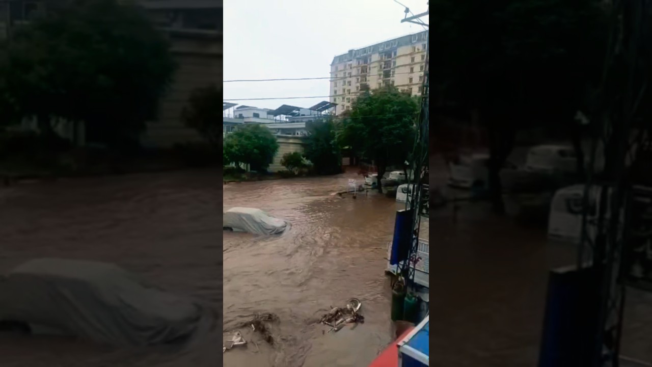 🌧️ CLOUD BURST IN E-11 ISLAMABAD! 🌊 | HEAVY RAIN & FLASH FLOODING