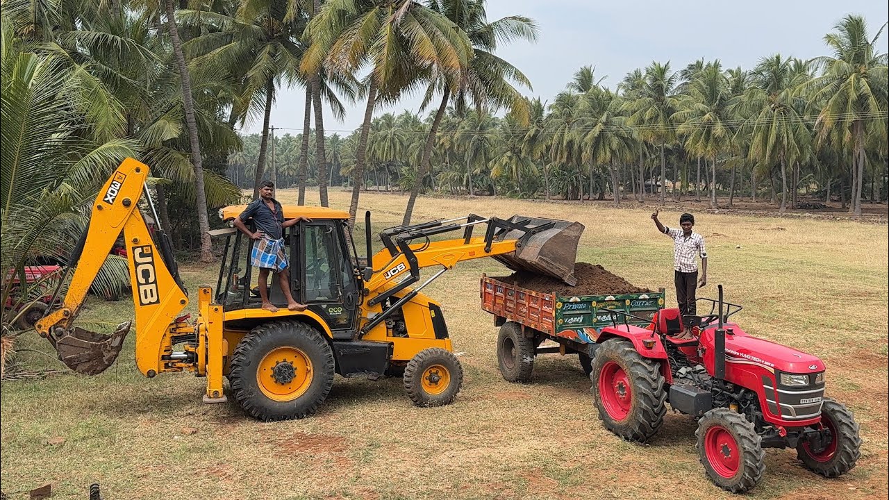 JCB 3DX Loading Cow Dung in Trolley with Mahindra YUVO Tech Plus 4x4 585 tractor for Farmland