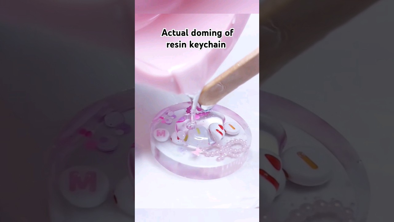 the secret of resin doming---let it thicken a bit #resinartforbeginners #resinart #resindiy