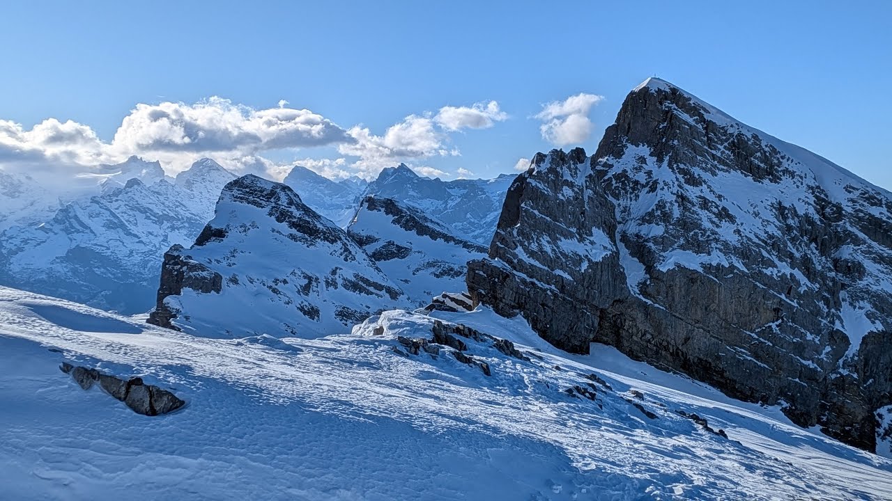 Skitour Chaiserstock 2515m / Chronenstock 2451m / Blüemberg 2404m - Dezember 2025