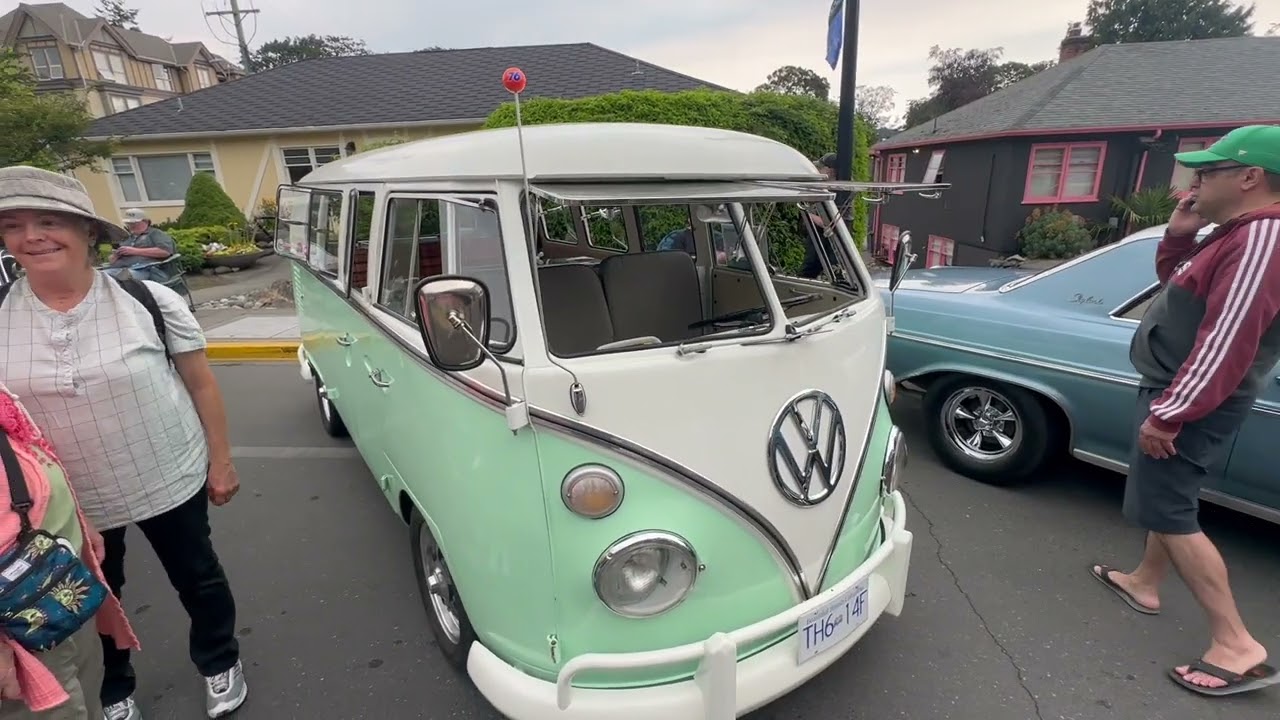 BIG car show! See what turned up! Oak Bay Car Show Victoria BC