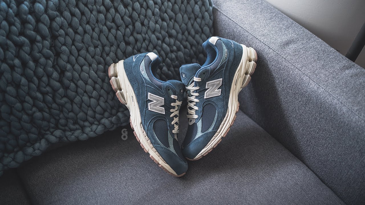 New Balance 2002R 