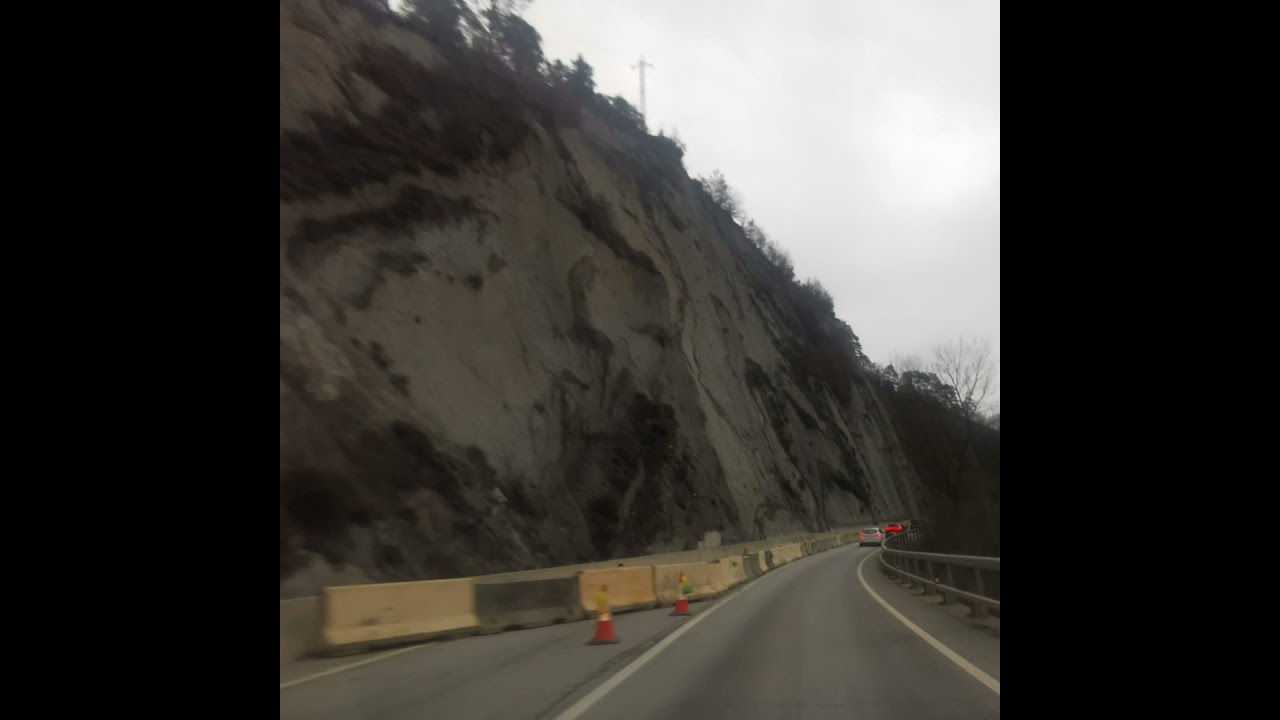 El carril tallat per l’esllavissada de la carretera N-260, a Sant Joan, reobrirà abans de Setmana...