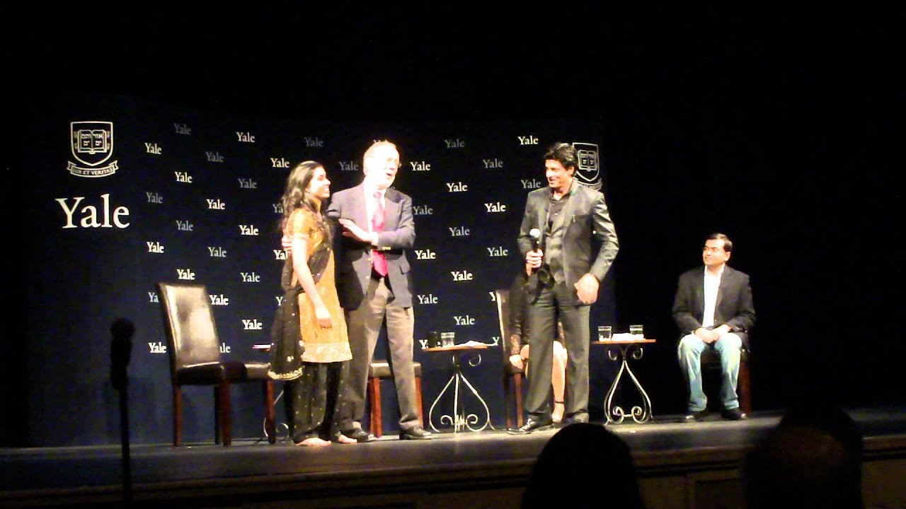 SRK dancing chammak challo at Yale