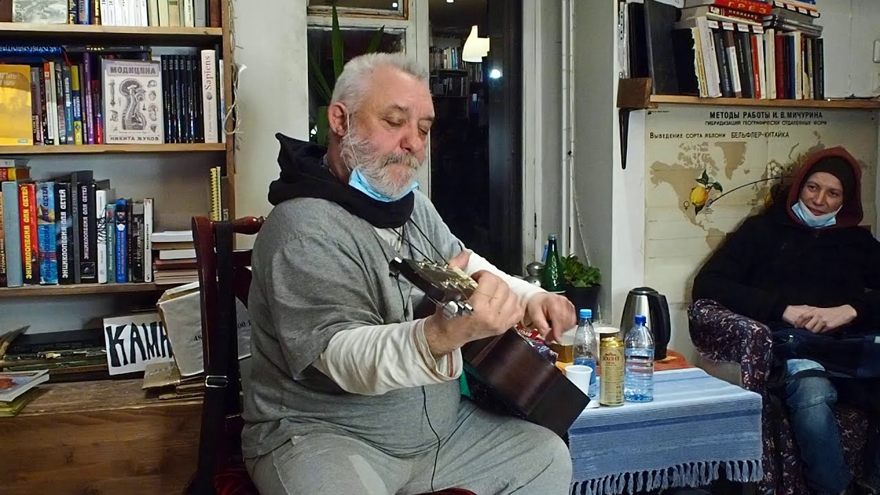 Роман Неумоев - Погляди на небо