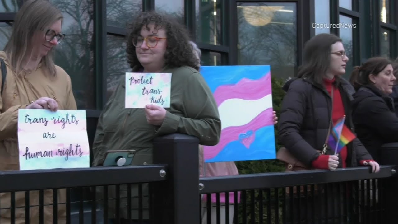 Deerfield parents weigh in on locker room controversy at heated school board meeting