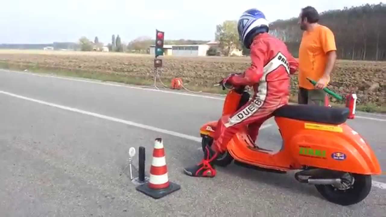 Vespa Angelo Zirri - pilota Simone Bertani - 6,382s 150mt - accelerazione sorbolo 2014