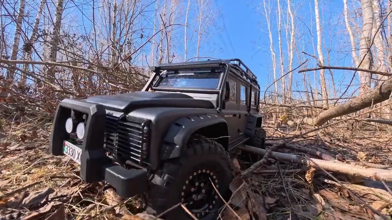 MJX H8H Defender в лесном массиве