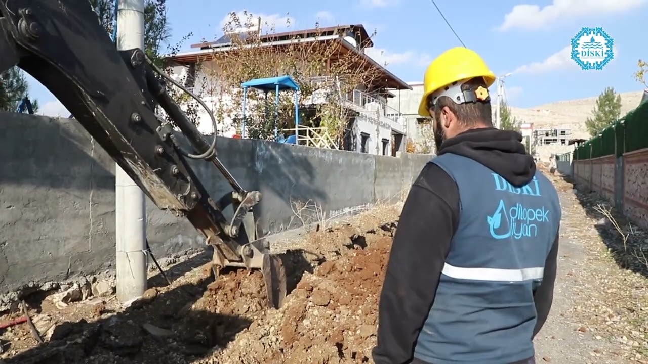 DİSKİ, Silvan’ın yeni yerleşim alanlarına içme suyu hattı döşüyor