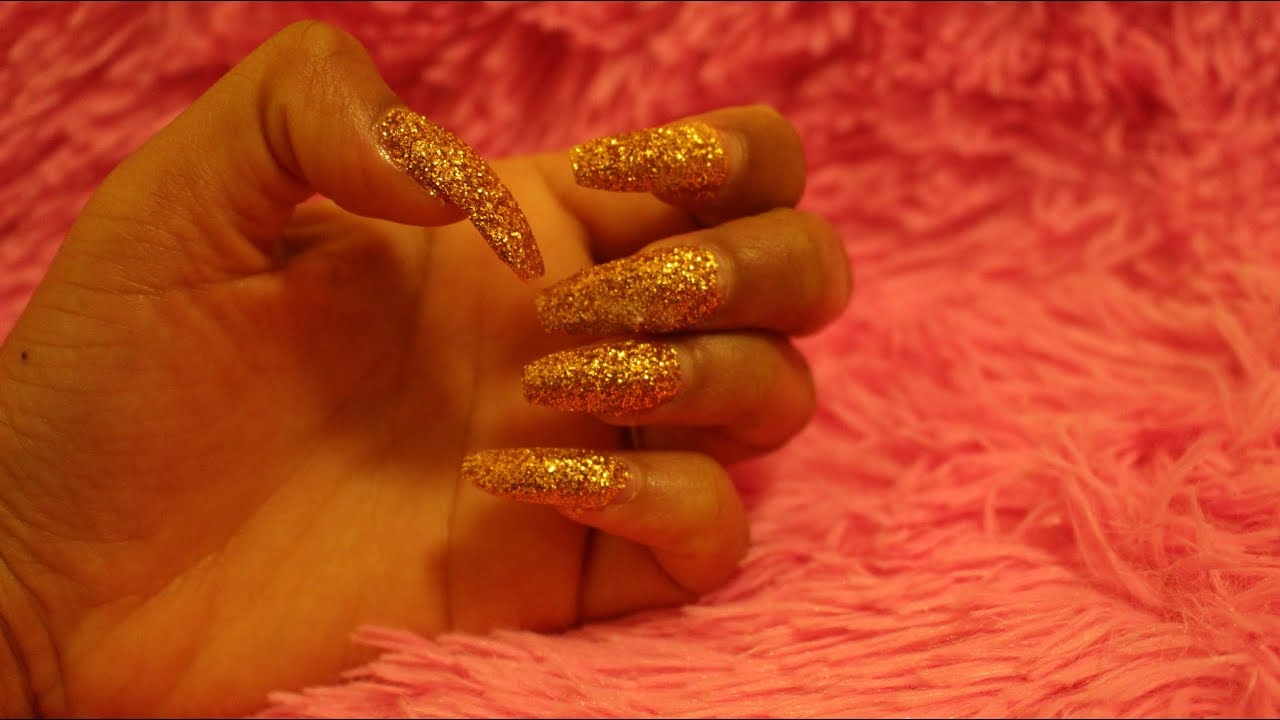 DIY Glitter Cornstarch Nails : Beginner Friendly