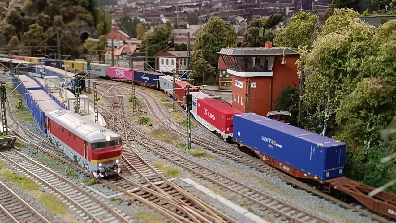 Fahrbetrieb auf der H0 Modellbahn / 