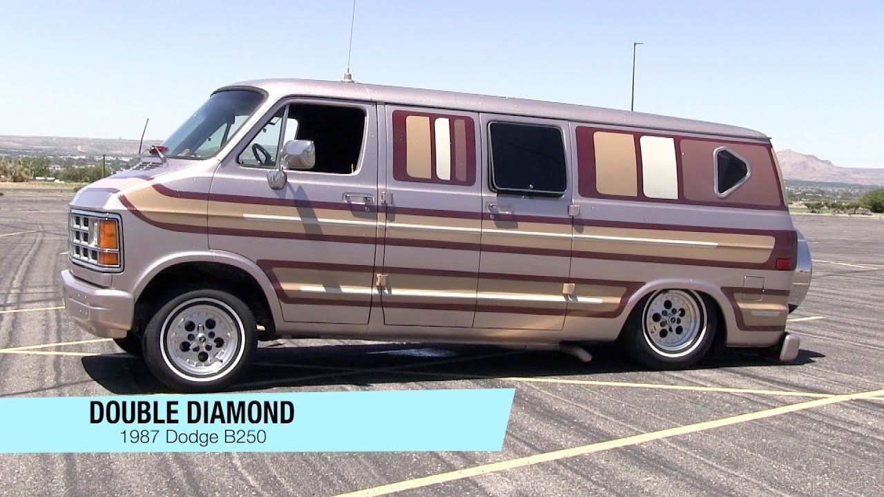 Dodge B250 1987 года, 8-дверный фургон с кузовом Bagged. 