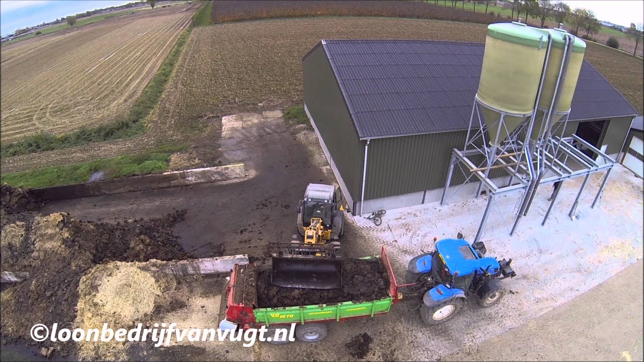 Muck spreading| Streuer|  stalmest strooien met Strautmann Van vugt Maren-Kessel
