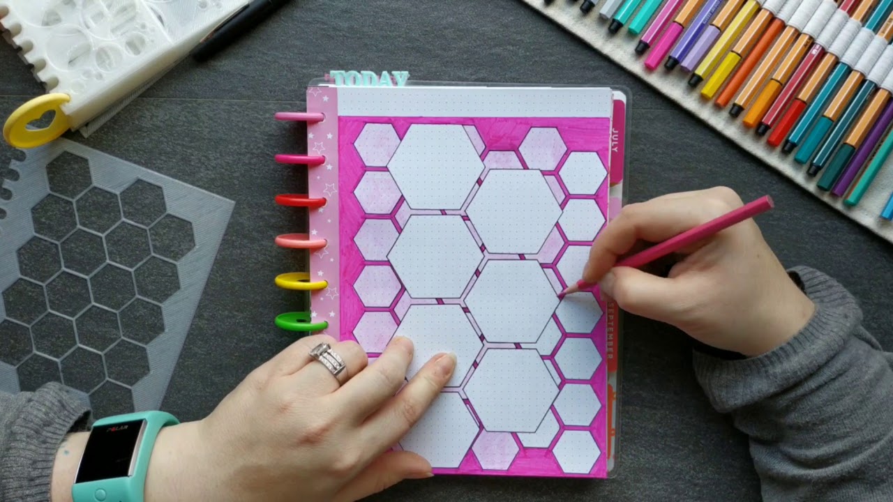Plan With Me 14 - 20 October 2019 | Plan With Studiob16 | Planner Stencils | Social Media Planner