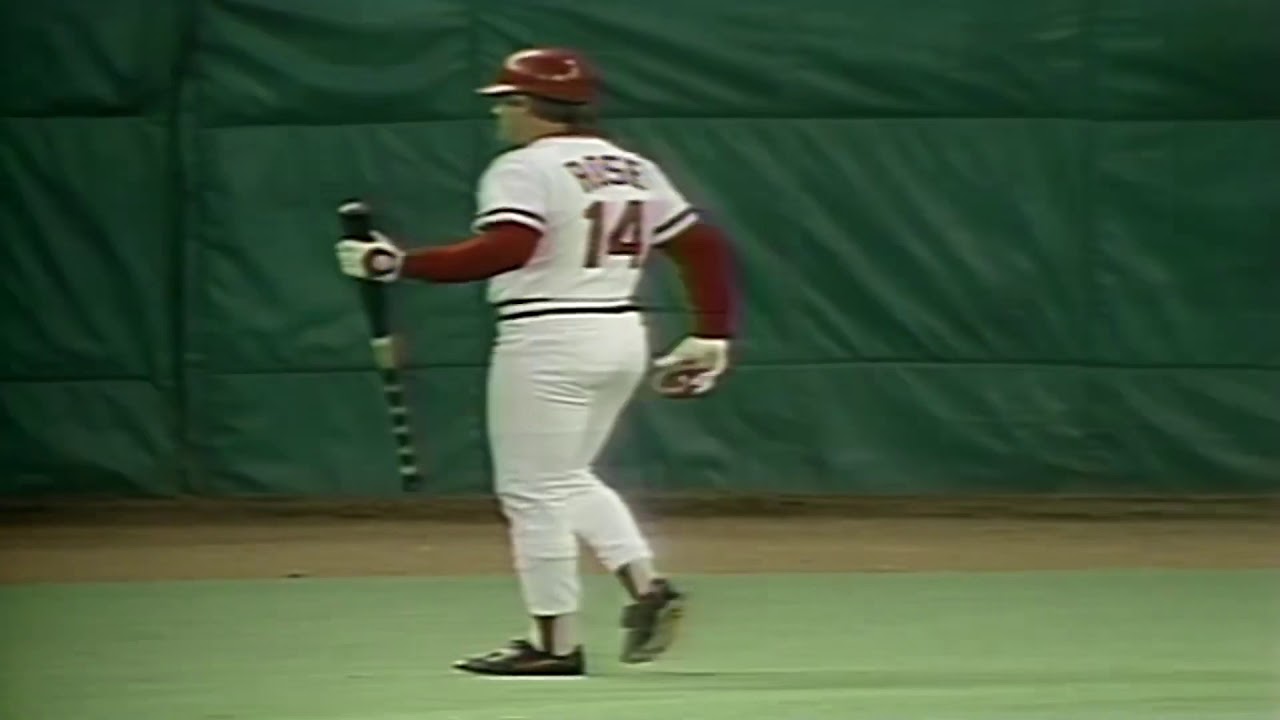 Pete Rose breaks Ty Cobb’s hit record