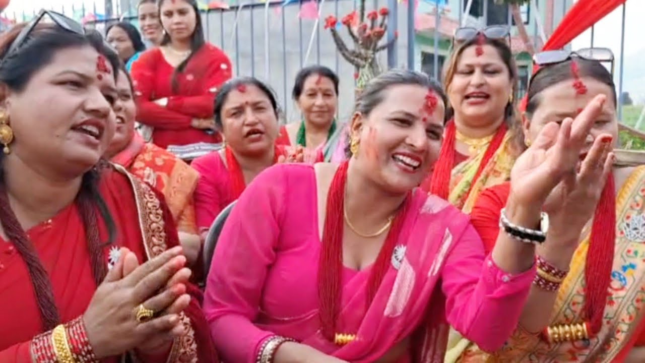 तिमीलाई चाहिने तरुनीको सुकुटी। Surendra Giri Vs Radhika Dhakal। Timilai Chahine Taruniko Sukuti 2025