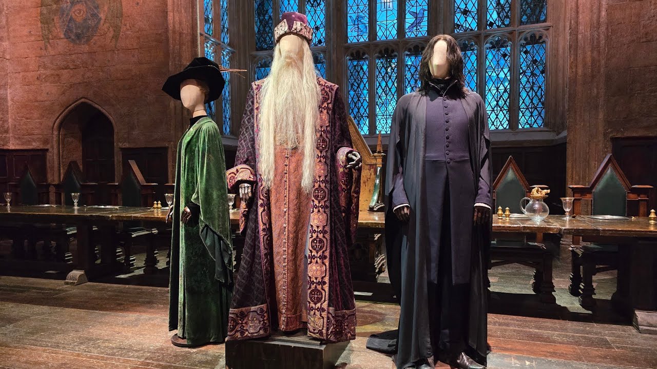 Stepping Into Magic! ✨ Harry Potter Studio Tour #harrypotter #hogwarts #wbtourlondon #halloween 