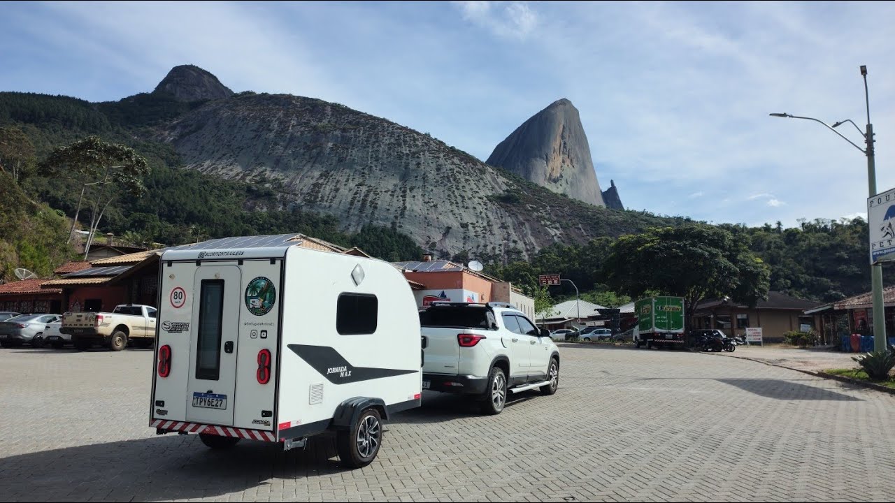 ACAMPAMOS COM NOSSO MINI TRAILER AOS PÉS DA PEDRA AZUL - ECOPARQUE PEDRA AZUL