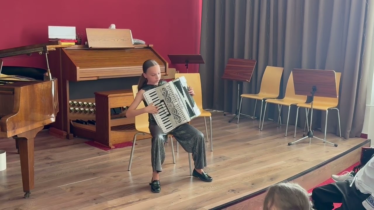 🎼 I played Mini Waltz on accordion at our class concert 🎹