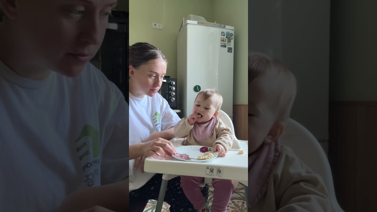 Готую сніданок для Маші 