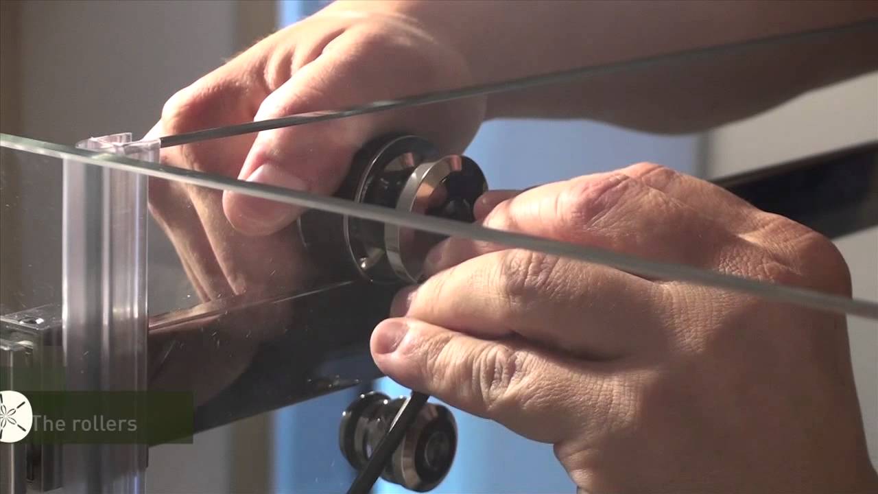 Kalia - How-to videos: How to adjust a Rollax shower door