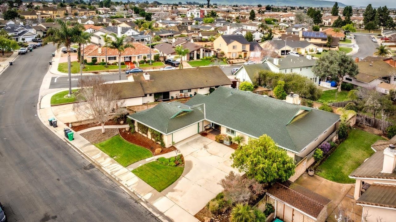 625 Mariott Rd, Santa Maria, CA