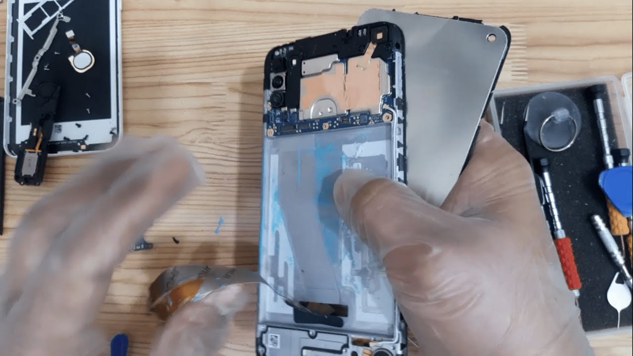 Samsung Galaxy A11 display replacement guide