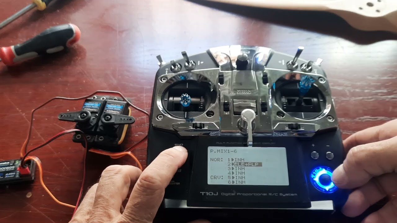 Futaba T10J Español mani
