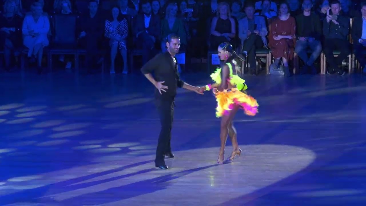 Nino Lagnella & Andra Vaidilaite - Show Cha Cha