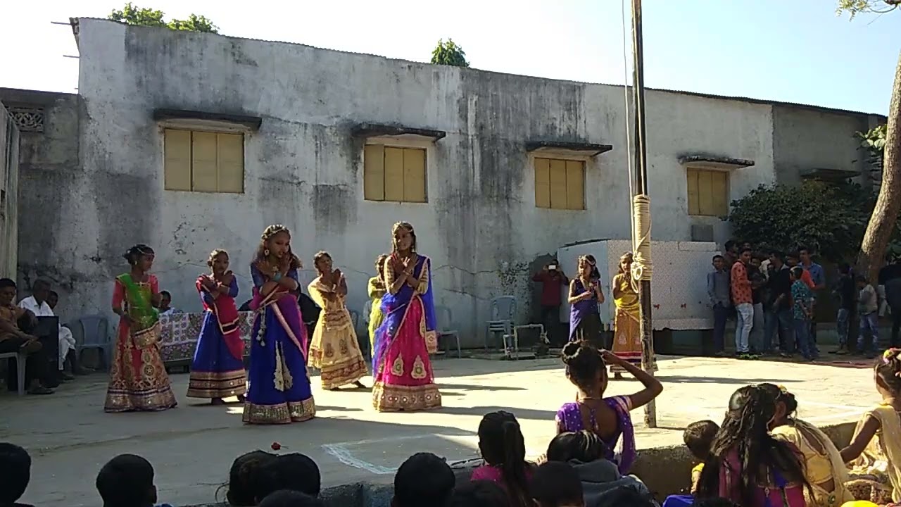 Hasta ramta ame baal majana Lalkha school