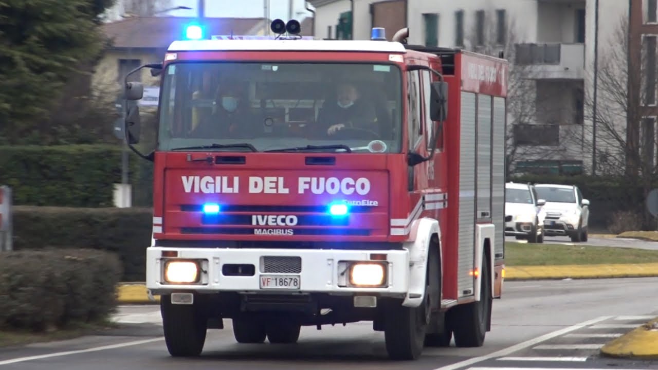 [Old video] APS Iveco EuroFire Vigili del Fuoco Mirano in emergenza -  Fire Dept. responding code3