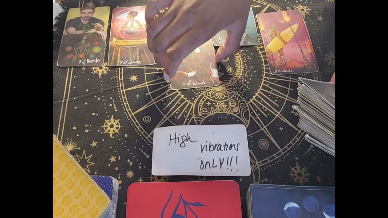 Овен: ЛЮБОВЬ В ВОЗДУХЕ! Кто-то полюбит вашу нежную душу ✨️ Ваша энергия очень привлекательна.
