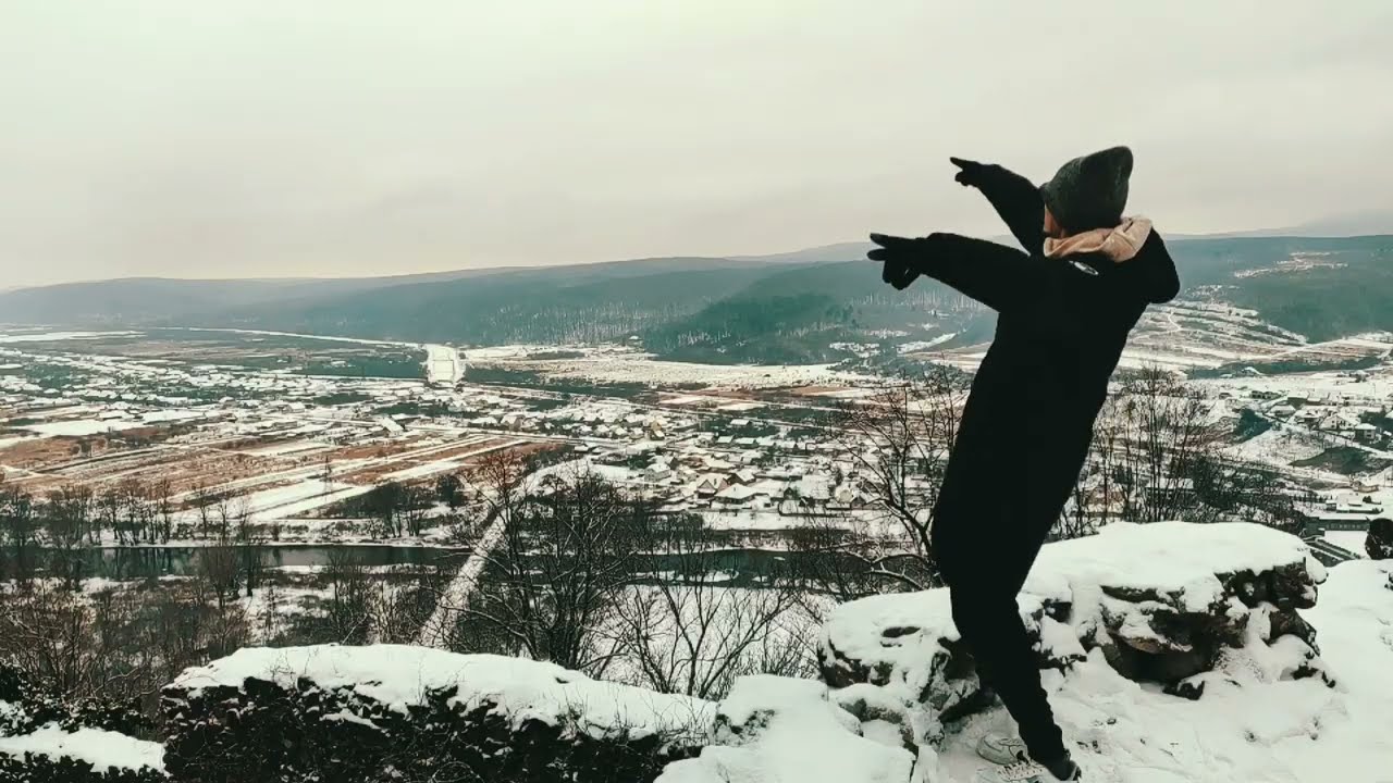 Kowi 007 - K&aacute;rp&aacute;talja mindig hazav&aacute;r (Official HD Music Video)