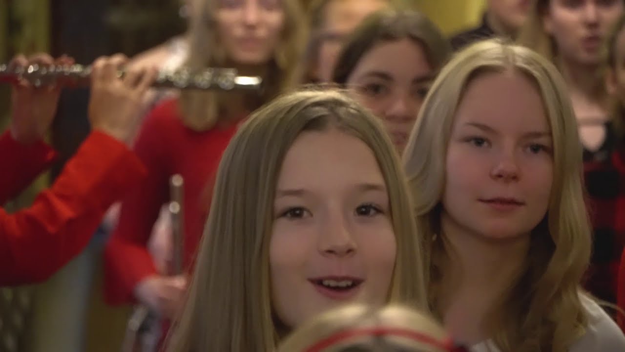Kuului laulu enkelten