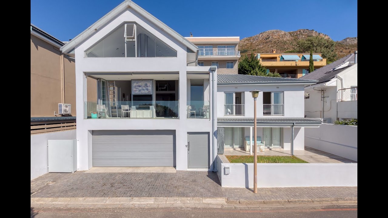3 bedroom house for sale in Gordons Bay | Pam Golding Properties