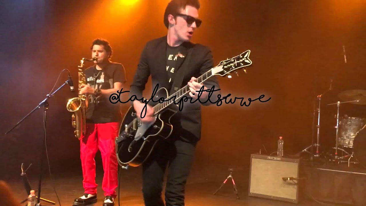 Drake Bell - CC Rider / Bull (Live in Mexico City 2016)