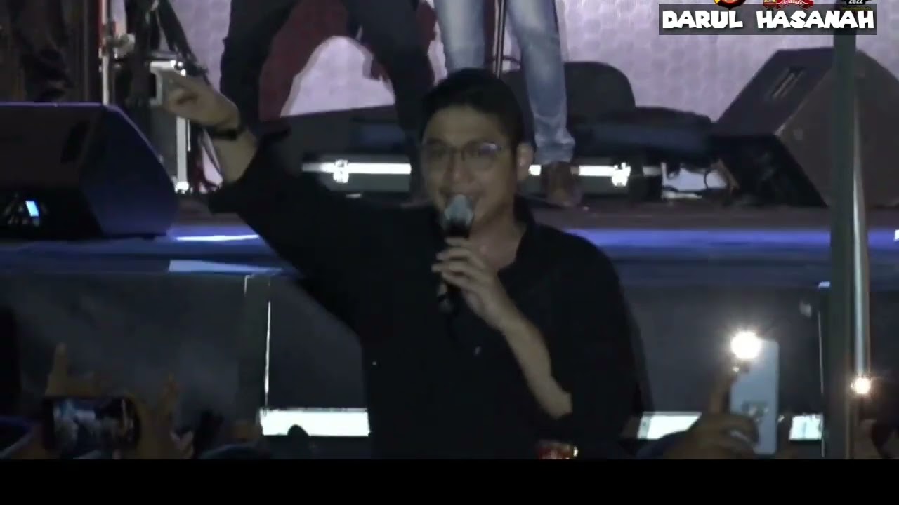 Pasha Ungu Konser di Aceh Lapangan Bola Stadion Harapan Bangsa Dengan Lagu Sejauh Mungkin