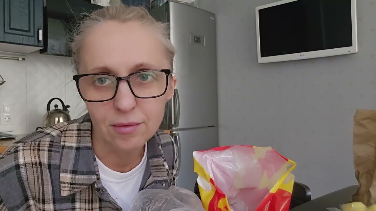 Еду с дачи. Муж собрал ХБП еду в дорогу🥰