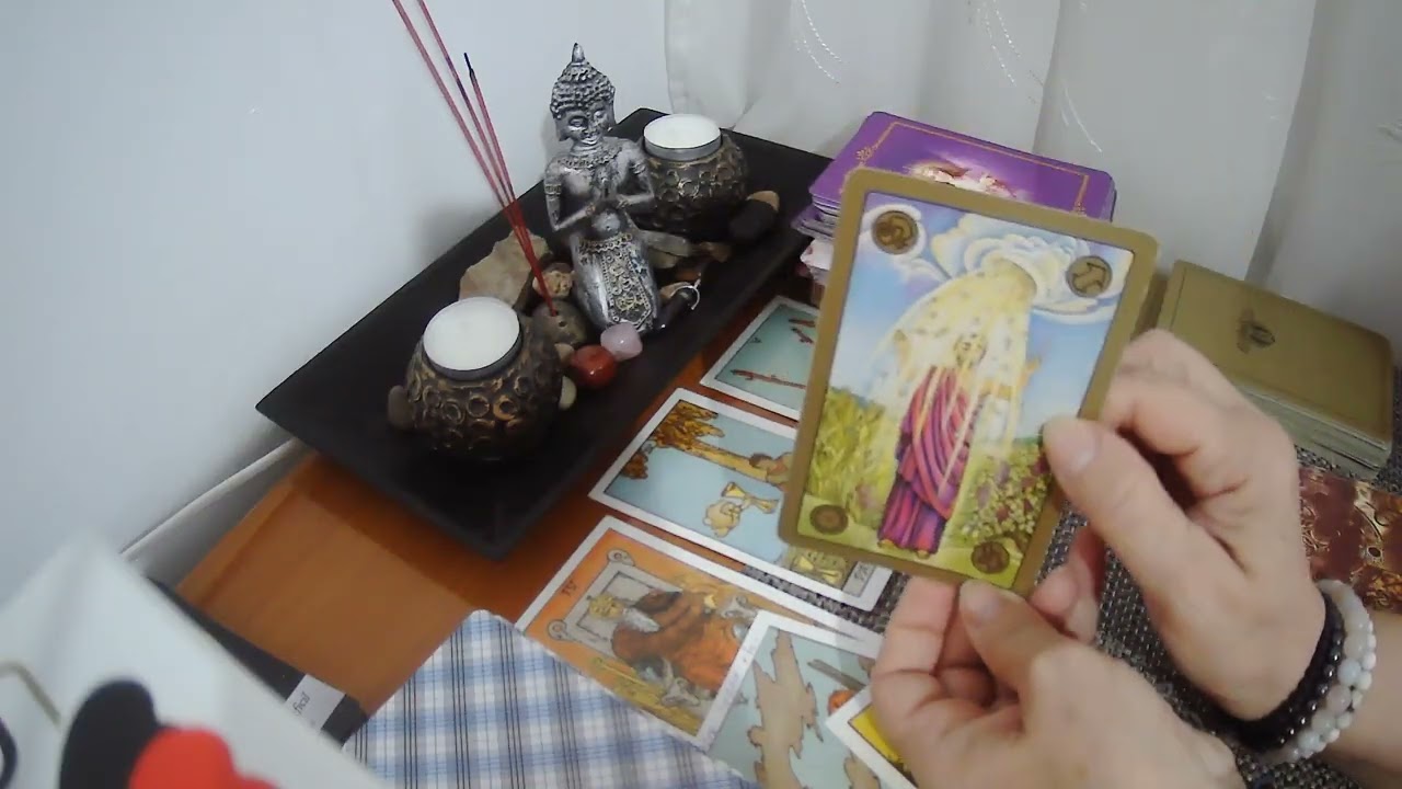 Tarot Noiembrie Capricorn (♑)-Adevarul iese la lumina. Oportunitatea pe care o asteptai.