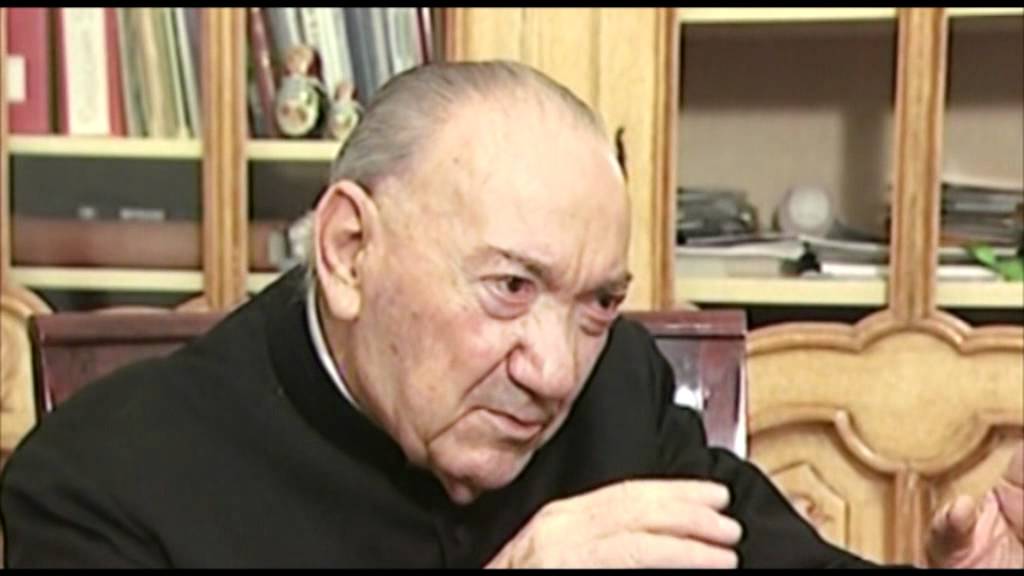 7/8 Mons. Angelicchio - Intervista RAI sul film 