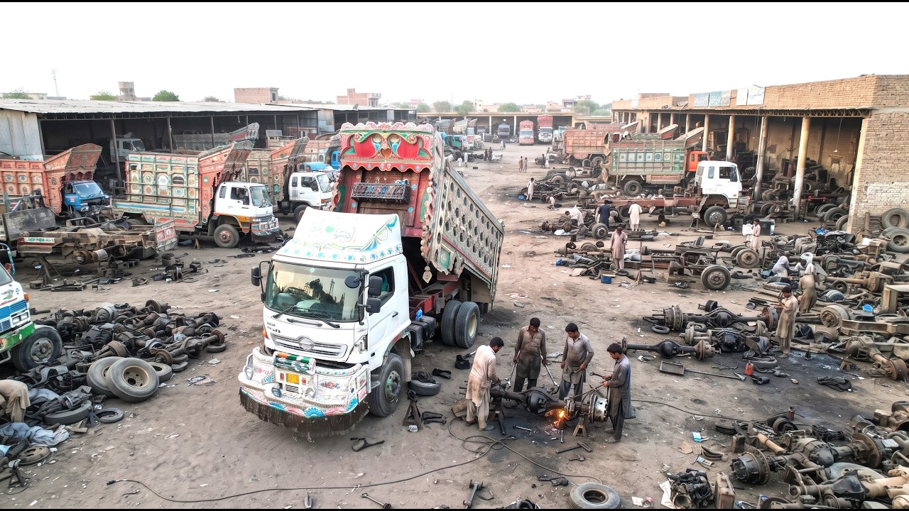 Impossible Heavy Truck Axle Repair! Pakistani Mechanics Rebuild a Snapped Axle With Basic Tools