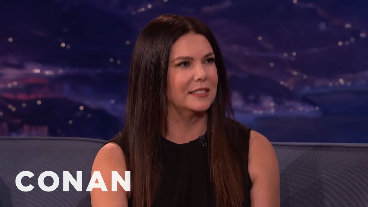 Lauren Graham Guest-Hosted 