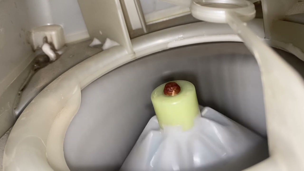 تنظيف مروحة وثلاجة مكيف السيارة