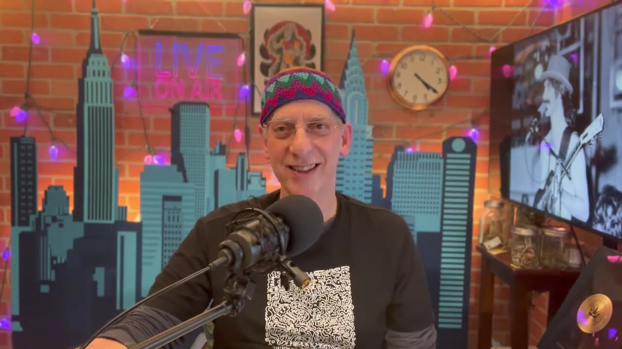 ZaZa Cannabis Strain Review by Uptown Growlab @uptowngrowlablive4443
