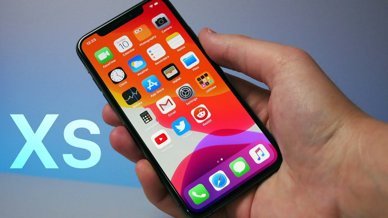 Should You Buy iPhone XS in 2020?